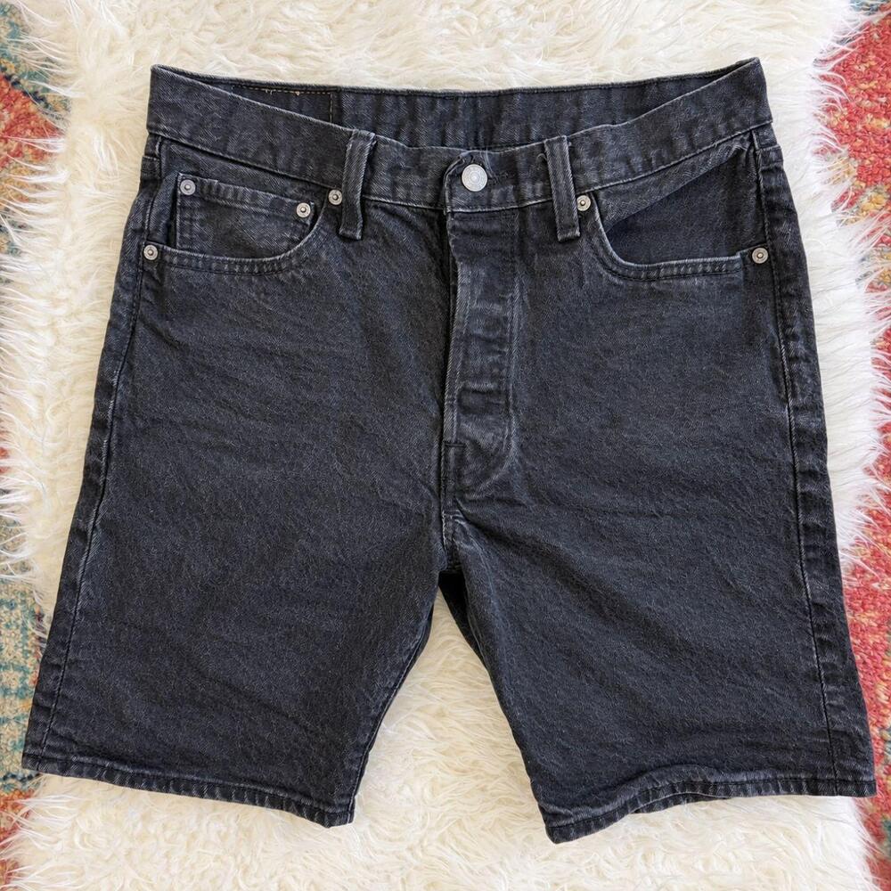 LEVI'S MEN'S BLACK DENIM SHORTS